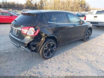 Mercedes GLA I 2019 Mercedes-Benz GLA 2019r., 250, od ubezpieczalni 2.0 Benzyna 209KM, zdjęcie 6