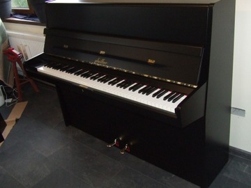 Pianino Pfeiffer z mechanizmem Renner, made in Germany, czarne z 1969 r.