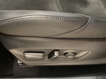 Toyota C-HR I Crossover Facelifting 1.8 Hybrid 122KM 2023 Toyota C-HR 1.8 Hybrid GPF GR Sport Toyota C-HR 1., zdjęcie 12