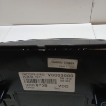 BUDÍKY PŘÍSTROJOVÁ DESKA VOLKSWAGEN GOLF 5 1K0920873B 1.9 TDI