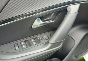 Peugeot 2008 II e-SUV Elektryczny 50kWh 136KM 2023 Peugeot 2008 e-2008 GT SalonPL FVat Od Reki Bogata Wersja Elektryczny, zdjęcie 19