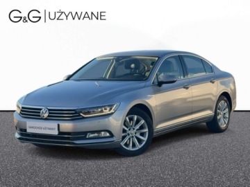Volkswagen Passat B8 Limousine 1.8 TSI BlueMotion Technology 180KM 2017 Volkswagen Passat 1.8TSI 180KM DSG Highline SalonPolska,SerwisASO,Bezwypad