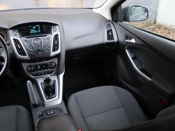 Ford Focus III Kombi Facelifting 1.0 EcoBoost 100KM 2014 Ford Focus 1.0 EcoBoost, Klima, Klimatronic, zdjęcie 7