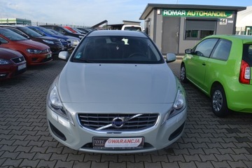 Volvo V60 I Kombi 1.6 T3 150KM 2013 Volvo V60, z Niemiec, OPŁACONY, zdjęcie 1