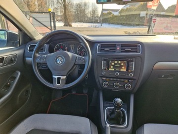 Volkswagen Jetta VI Sedan 1.4 TSI 122KM 2014 Volkswagen Jetta Sliczna czarna 1.4 benzyna salon Polska 1 wlasciciel bezw, zdjęcie 7