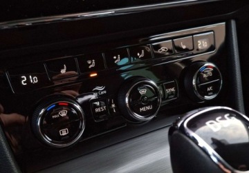 Skoda Superb III Kombi Facelifting 2.0 TDI 190KM 2020 Skoda Superb Skoda Superb 2.0 TDI 190KM, Salon PL, ACC, Kamera, Canton, Pa, zdjęcie 26