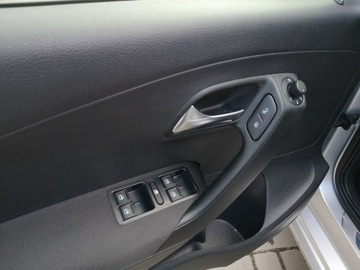 Volkswagen Polo V Hatchback 5d 1.4 85KM 2011 Volkswagen Polo 1.4 MPI 86KM # Klimatronic #, zdjęcie 15