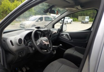 Citroen Berlingo III Osobowy M 1.2 PureTech 110KM 2018 Citroen Berlingo Okazja 1.2 Benzyna 110KM, zdjęcie 22