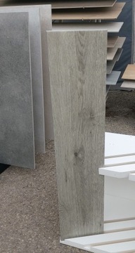 Płytki drewnopodobne podłogowe jodełka Listria bianco 80x17,5 Cerrad gat.1
