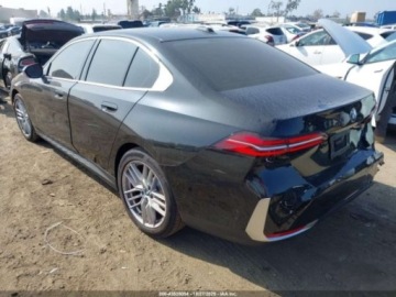 BMW Seria 5 G90-91 2024 BMW Seria 5 530i, 2024r., 2.0L 2.0 Benzyna 255KM, zdjęcie 3