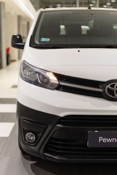 Toyota 2022 Toyota Proace Verso Proace Verso 9 osobowy 2.0 D-4D Long 2,8t 2.0 Diesel, zdjęcie 12