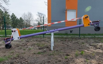 TAŚMA OSTRZEGAWCZA biało czerwona 40mm-50mm 200m BEZ KLEJU OZNACZENIOWA 4cm