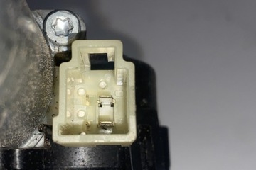 MOTOREK PŘEDNÍHO ZVEDÁK SEDADLA MERCEDES-BENZ GLA (X156) 0390203674 2.0L