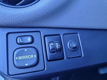 Toyota Yaris III Hatchback 5d Facelifting 2017 1.5 Dual VVT-iE 111KM 2019 Toyota Yaris Toyota Yaris 1,5-Dual-VVT-iE, serwisowany w ASO, 1.5 Benzyna, zdjęcie 21