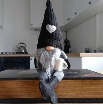 САНТА, ГНОК, РОЖДЕСТВЕНСКИЙ ПОДАРОК, СИДИТ