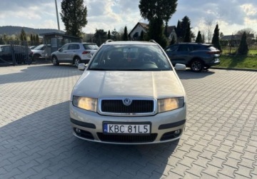 Skoda Fabia I Kombi 1.2 i 64KM 2004 Skoda Fabia Combi Ambiente 1.2 64KM M5 20042005 r., salon PL, klimatyzacja, zdjęcie 1