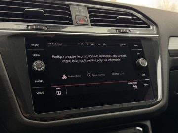 Volkswagen Tiguan Allspace SUV Facelifting 2.0 TDI SCR 150KM 2022 Volkswagen Tiguan Allspace Allspace Elegance 4Motion Hak Kamera cofania, zdjęcie 32