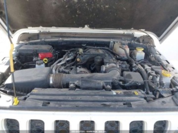 Jeep Gladiator 2022 Jeep Gladiator Overland 2022 3.6 Benzyna 285KM, zdjęcie 8
