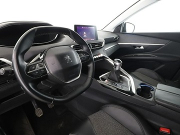 Peugeot 3008 II Crossover 1.2 PureTech 130KM 2018 Peugeot 3008 navi virtual cocpik półskóra, zdjęcie 9