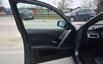 BMW Seria 5 E39 Touring 525 i 192KM 2004 BMW Seria 5 2.5 R6 Automat Skora Panorama Klimatronik Xenon PDC Sprowadzony, zdjęcie 13
