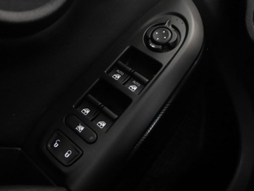 Fiat 500X Crossover 1.6 E-Torq 110KM 2018 Fiat 500x Cross półskóra navi grzane fotele PDC, zdjęcie 33