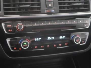 BMW Seria 1 F20-F21 2018 BMW 1 118i, Salon Polska, Serwis ASO, Automat, zdjęcie 11