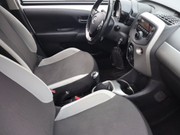 Toyota Aygo II Hatchback 5d 1.0 VVT-i 69KM 2016 Toyota Aygo 1.0 VVT-i, Salon Polska, Klima, zdjęcie 8