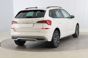 Skoda Kamiq Crossover 1.0 TSI 110KM 2022 Skoda Kamiq 1.0 TSI, Salon Polska, Serwis ASO, zdjęcie 4