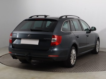 Skoda Superb II Outdoor 2.0 TDI CR DPF 170KM 2014 Skoda Superb 2.0 TDI, 167 KM, Navi, Klima, zdjęcie 4