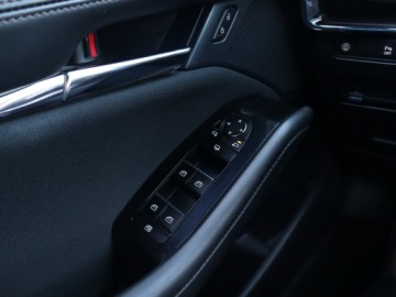 Mazda 3 IV Hatchback 2.0 Skyactiv-X 180KM 2019 Mazda 3 2.0 Skyactiv-X, Salon Polska, zdjęcie 17