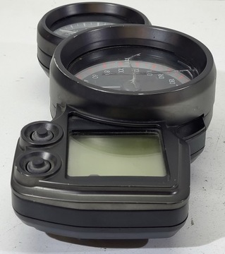 Страница часов Yamaha FJR 1300 2006-2012