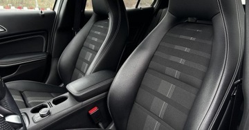 Mercedes GLA I Off-Roader Facelifting 1.6 200 156KM 2018 Mercedes-Benz GLA Salon PL AMG 7G-DCT Ambiente Czujniki Kamera Keyless LED, zdjęcie 11