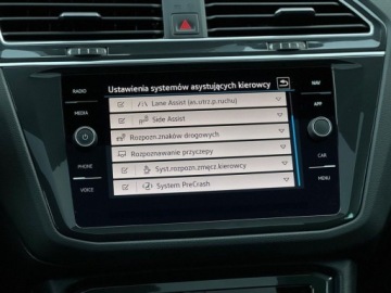 Volkswagen Tiguan II SUV Plug-in 1.4 TSI e-HYBRID 245KM 2022 Volkswagen Tiguan Tiguan 1.4 TSI Plug In DSG Highline LED Matrix Hak AsoFV, zdjęcie 31