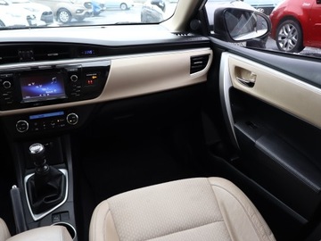 Toyota Corolla X Sedan Facelifting 1.6 Valvematic 132KM 2014 Toyota Corolla 1.6 Valvematic, Salon Polska, GAZ, zdjęcie 7