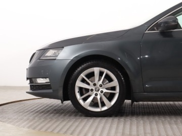 Skoda Octavia III Kombi Facelifting 2.0 TDI 150KM 2017 Skoda Octavia 2.0 TDI, Salon Polska, DSG, Klima, zdjęcie 13