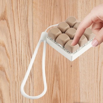 Keyboard Fidget Toy Stylowy dla dorosłych Prezent z silikonową smyczą Brązowy