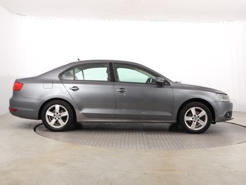 Volkswagen Jetta V 1.6 TDI-CR 105KM 2010 VW Jetta 1.6 TDI, Klima, Klimatronic, Tempomat, zdjęcie 5