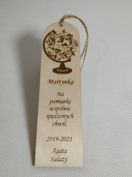 Деревянная закладка с гравировкой «Конец года»