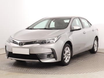 Toyota Corolla XI Sedan Facelifting 1,6 Valvematic 132KM 2017 Toyota Corolla 1.6 Valvematic, Salon Polska, zdjęcie 1