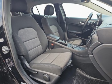 Mercedes GLA I Off-Roader Facelifting 1.6 180 122KM 2019 Mercedes-Benz GLA 180 Krajowy, Automat, niski prze, zdjęcie 16