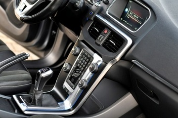 Volvo V40 II Hatchback 2.0 D2 DRIVE-E 120KM 2015 Volvo V40 R-Design Xenon Ledy Digital Alcantara, zdjęcie 19