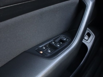 Volkswagen Passat B8 Variant 2.0 TDI BlueMotion SCR 150KM 2017 VW Passat 2.0 TDI, Salon Polska, Navi, Klima, zdjęcie 17