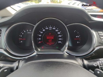 Kia Ceed II Kombi 1.6 CRDi 128KM 2014 Kia Ceed 1.6 CRDI 128KM Automat Xenon Navi Kamera Cofania 1.6 Diesel 128KM, zdjęcie 20