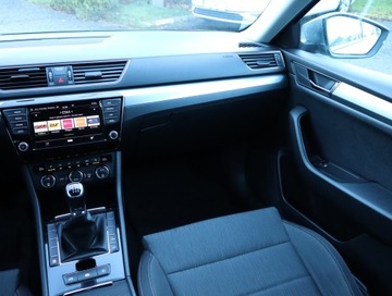 Skoda Superb III Liftback 1.8 TSI 180KM 2017 Skoda Superb 1.8 TSI, Salon Polska, Serwis ASO, zdjęcie 7