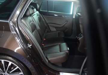 Skoda Superb III Kombi 1.8 TSI 180KM 2016 Skoda Superb Skory_Naglosnienie Canton_Panoramiczny dach 1.8 Benzyna, zdjęcie 6