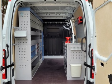 Сервисное оборудование мастерской, полки, шкафы L2H2