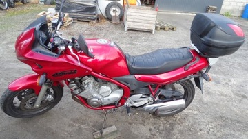 Yamaha XJ 600 S Diversion возле переднего обода