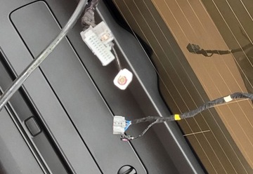 KOMPLETNÍ VÍKO KUFRU KRYT KUFRU ZADNÍ VOLVO XC40 IDEALNI BARVA