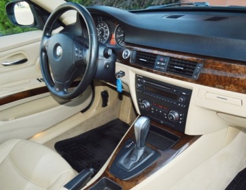 BMW Seria 3 E90-91-92-93 Touring E91 3.0 330i 272KM 2012 BMW 3 330 i xDrive 272 KM, zdjęcie 34