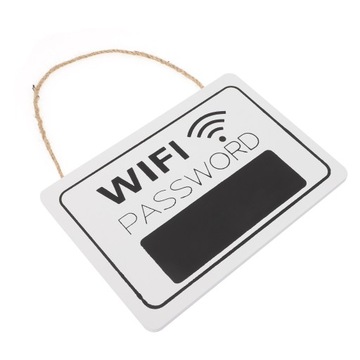 Tablice z numerami domów z hasłem WIFI